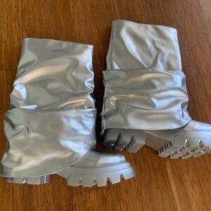 Azalea Wang Mate Lug Sole Boot